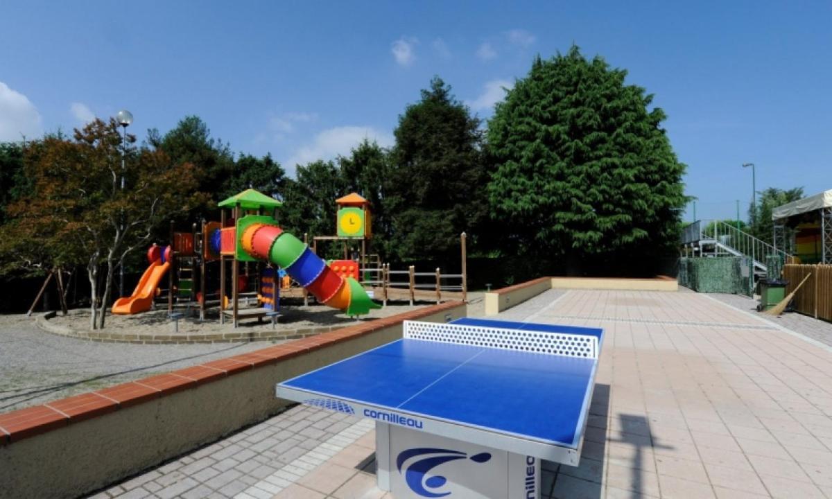 Estivo Premium Deluxe Mobile Homes On Camping Del Sole Village Iseo Exterior photo