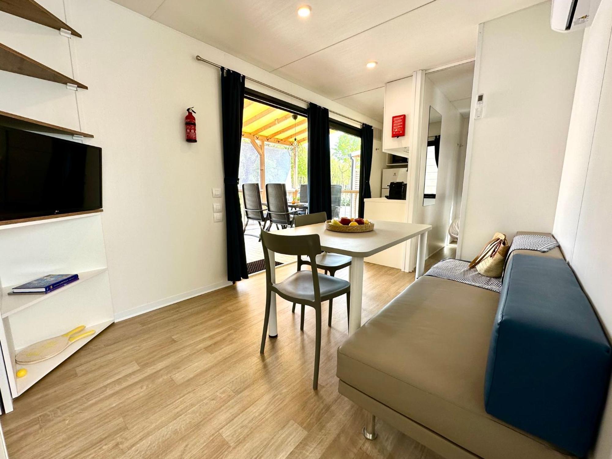 Estivo Premium Deluxe Mobile Homes On Camping Del Sole Village Iseo Exterior photo